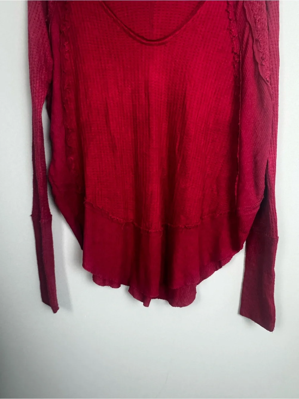 FREE PEOPLE | WE THE FREE Cranberry V-Neck Waffle Thermal Top Women’s Size Small